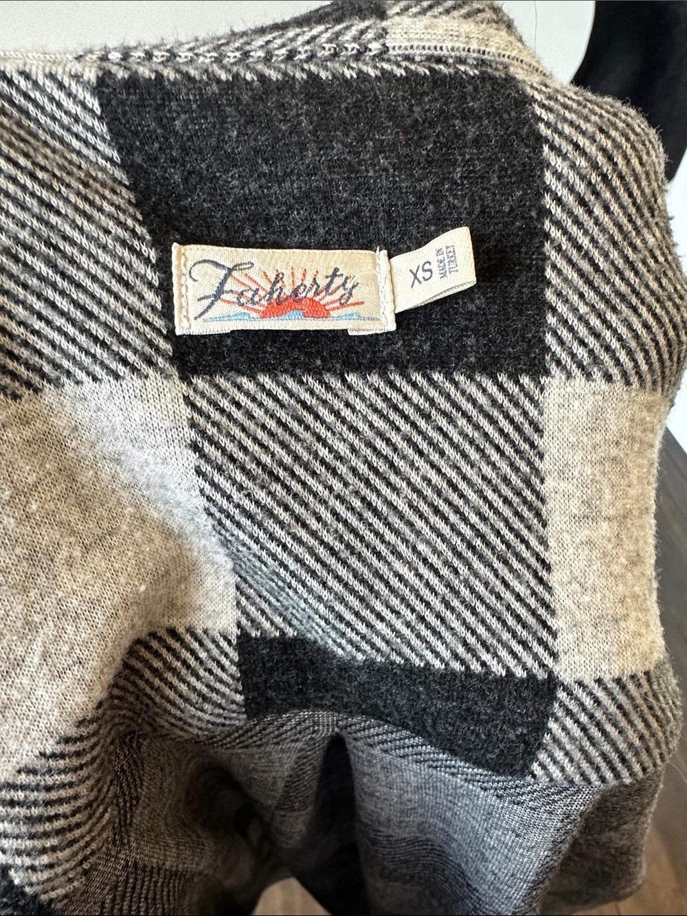 Women's Faherty Legend Sweater Shirt Gray Plaid Sweater - XS